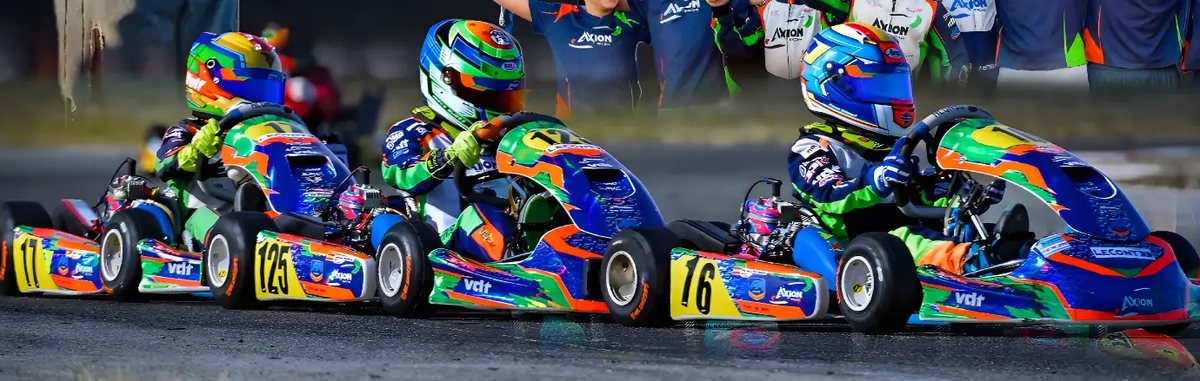 Equipo de karting Axion Racing, patrocinado por CarPaint